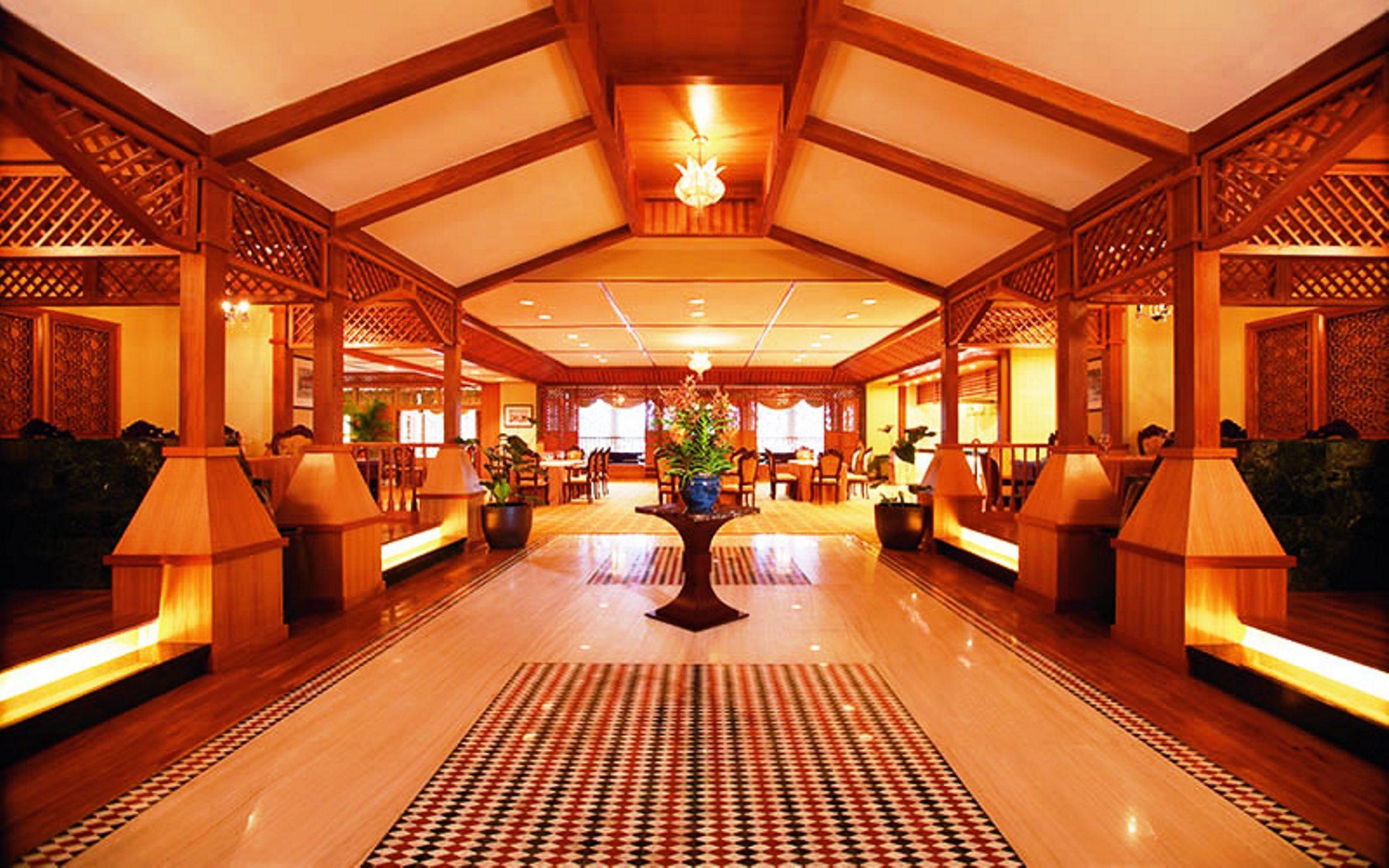 מלון Royale Chulan קואלה לומפור מראה חיצוני תמונה The lobby of the hotel