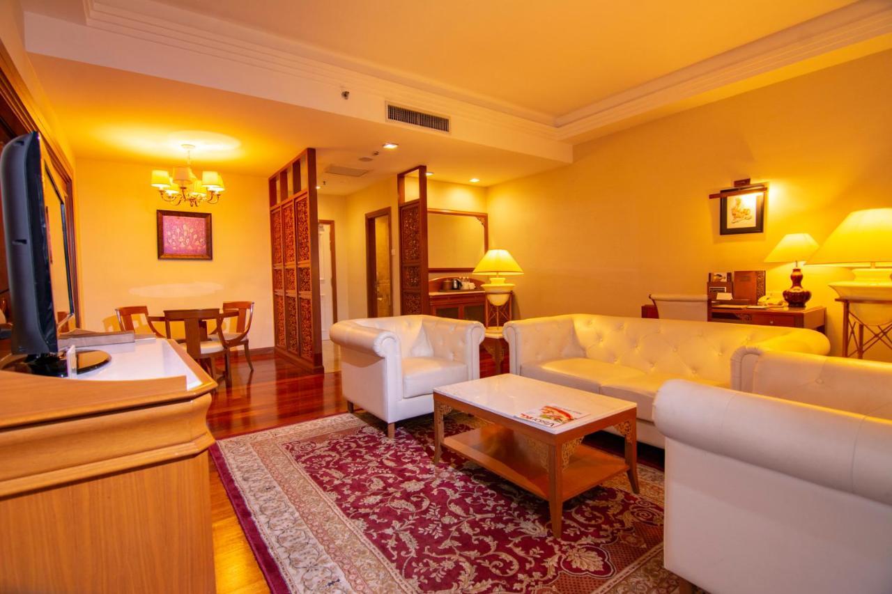 מלון Royale Chulan קואלה לומפור מראה חיצוני תמונה Suite room at the hotel